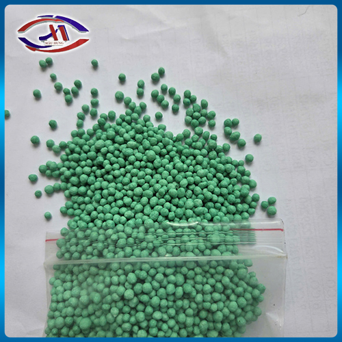 Phân bón NP 20-20 - màu xanh lá